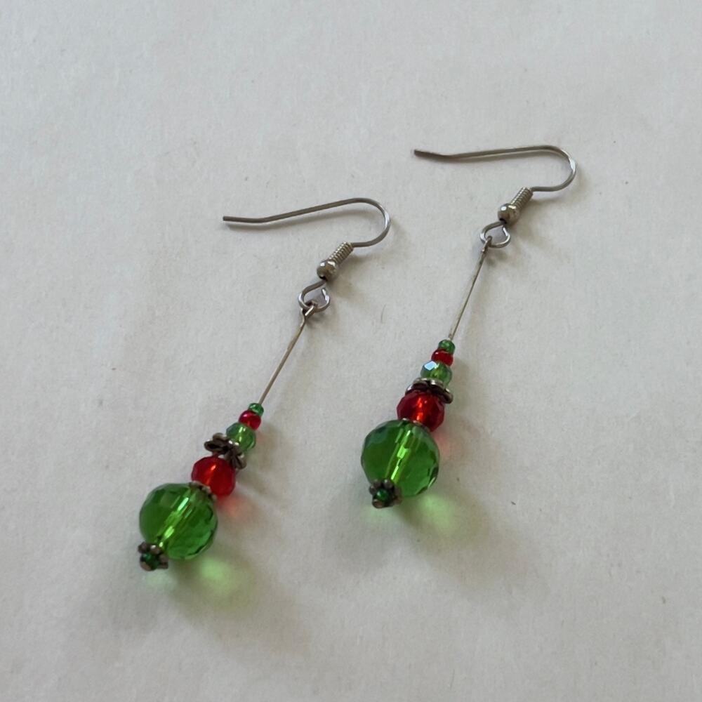 Green and Red Christmas Beaded Dangly Earrings